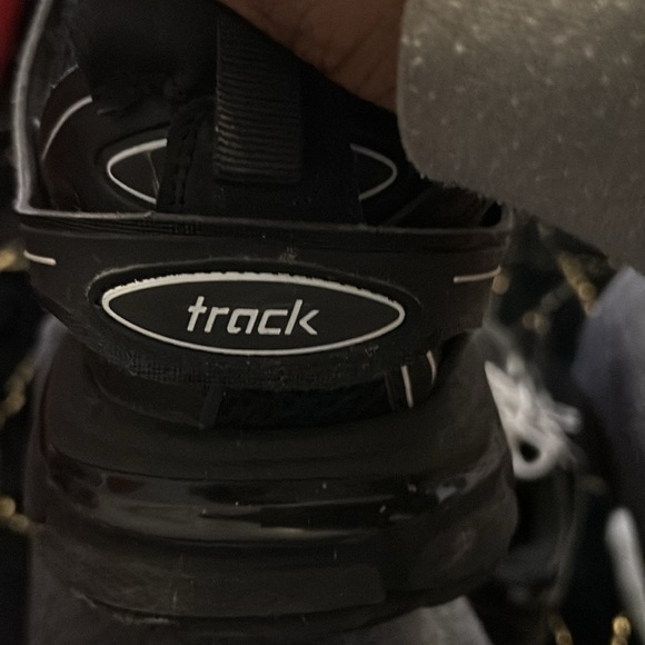 Balenciage - Picture 5 of 5